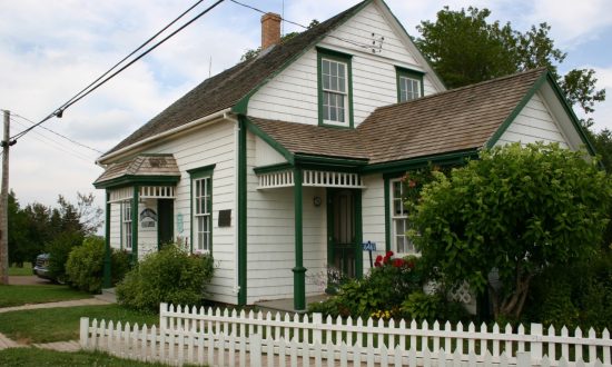 LMMontgomeryHouse